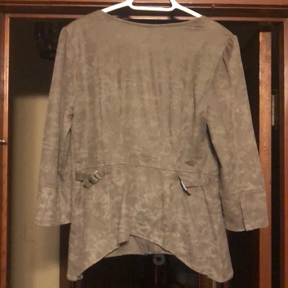 Suede-Like rustic layering jacket - Picture 4 of 5